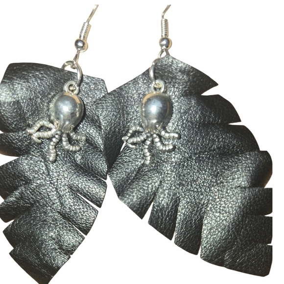 4/$15 Vegan Leather Black Leaf Feather Octopus Earrings Dangle Wire Drop - Picture 3 of 5